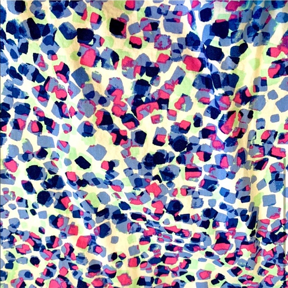 NWOT Colored Dots Scrub Top - Picture 4 of 4